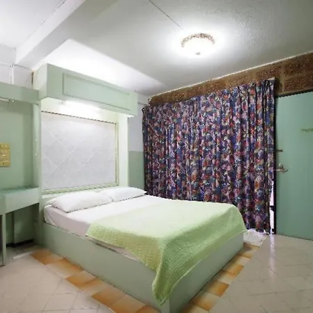 Oyo 1003 Naklua House Hotel 3*
