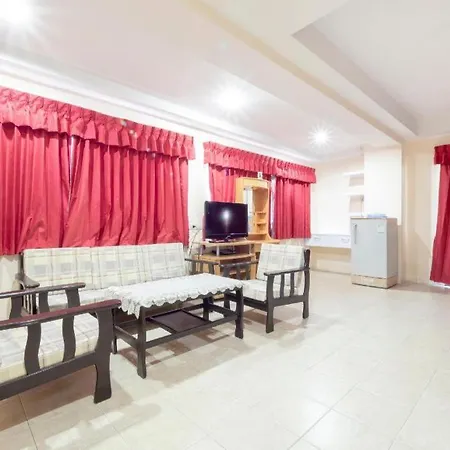 Oyo 75381 Billabong Hotel *