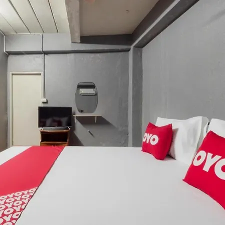 Hotel Oyo 1066 Encore Sea Side Pattaya