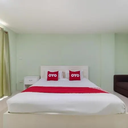 V Place โรงแรม