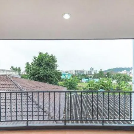 V Place โรงแรม Pattaya