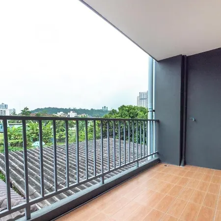 V Place โรงแรม 3*
