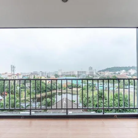 V Place โรงแรม Pattaya
