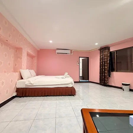 Nine Blue Boutique Hotel 3*