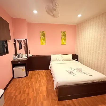 Nine Blue Boutique Hotel 3*