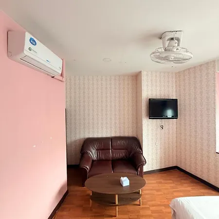 Nine Blue Boutique 3*