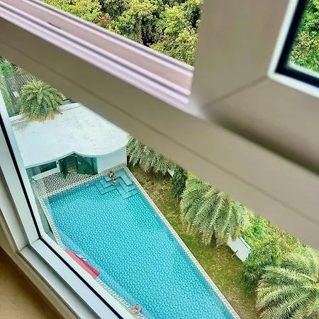Garden Olympus Balcony Near Walking Street Apartment