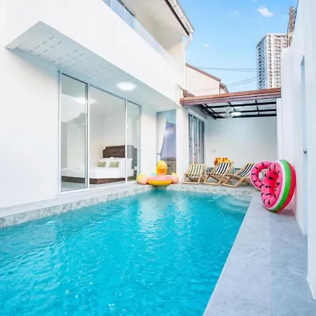 Villa 3 Bedroom Pool Royal Park Village