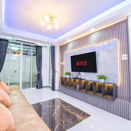 Villa 3 Bedroom Pool Royal Park Village *