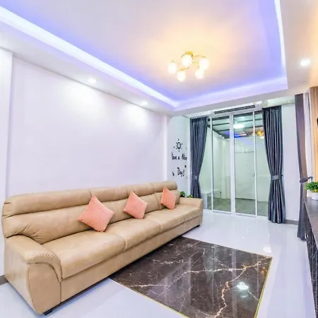 Villa 3 Bedroom Pool Royal Park Village Pattaya