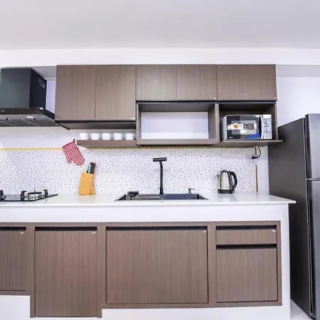3 Bedroom Pool Royal Park Village Villa *