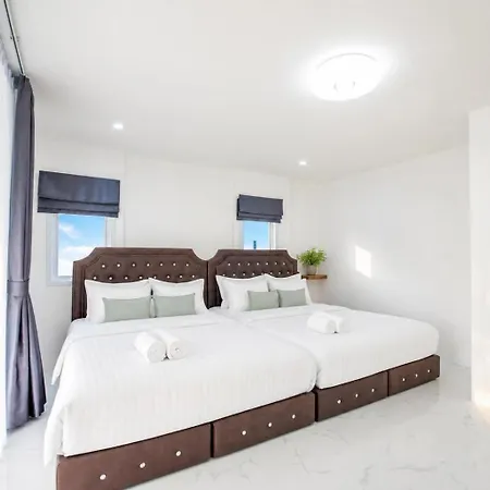 3 Bedroom Pool Royal Park Village Pattaya