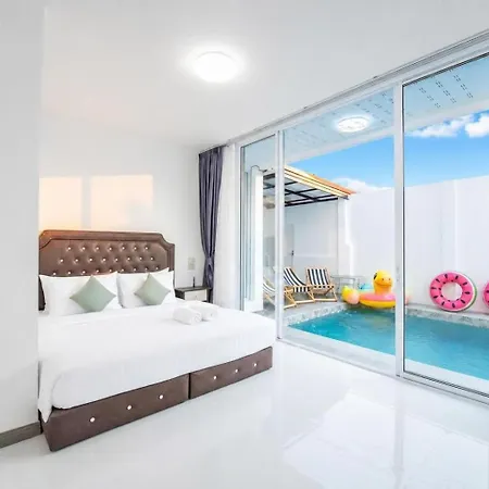 Villa 3 Bedroom Pool Royal Park Village Pattaya
