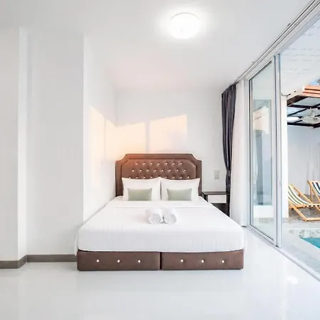 Villa 3 Bedroom Pool Royal Park Village *