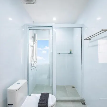 3 Bedroom Pool Royal Park Village Villa Pattaya