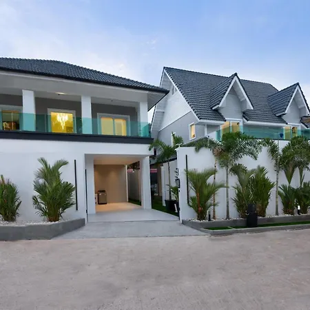 Villa New 2024 - Two Compound - 9br - Two Pools