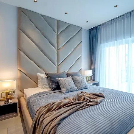 Villa New 2024 - Two Compound - 9br - Two Pools Pattaya