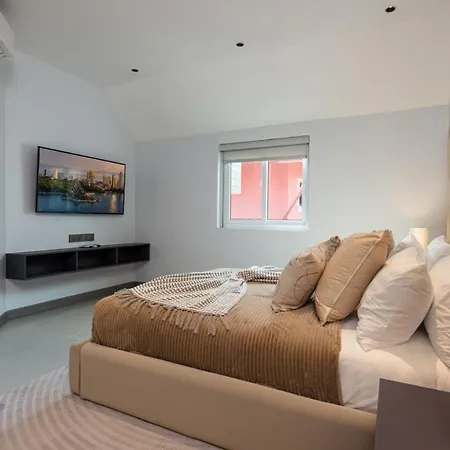 Villa New 2024 - Two Compound - 9br - Two Pools Pattaya