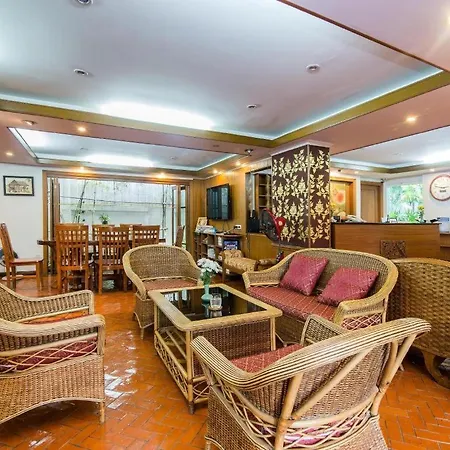 Chada Thai House Hotel 3*