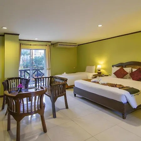 Resort Phuphaya Pattaya