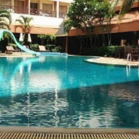 Resort Phuphaya Pattaya