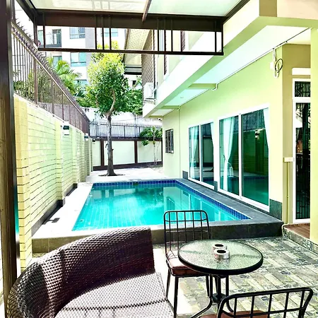 Warisa Happy Pool Near Pattaya