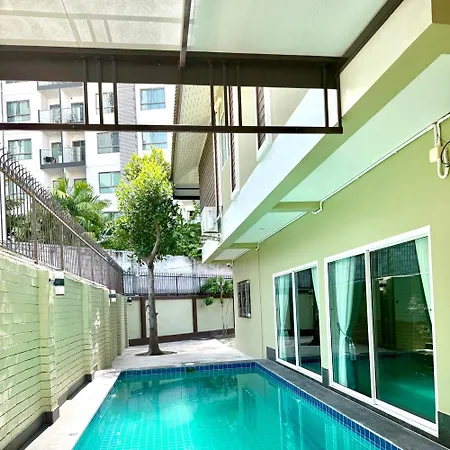 Warisa Happy Pool Near