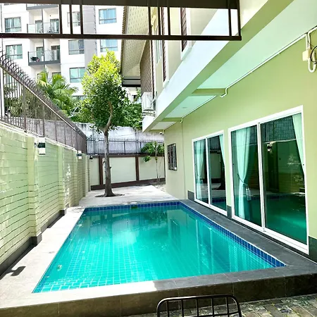 Warisa Happy Pool Near
