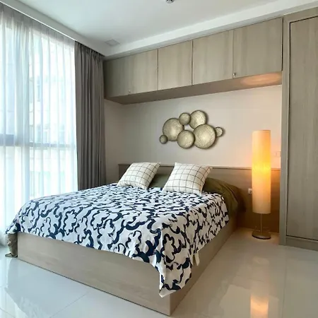 The Cloud 812 Apartment