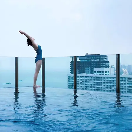 Sea View 2 Bed High Floor Apartment