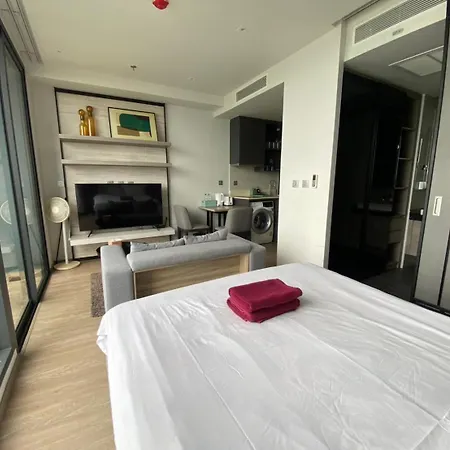 Stunning Sea View -next To Apartment