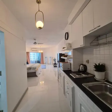 Apartment Markland Front Pattaya
