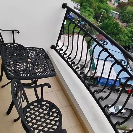 Apartment Olympus Garden By Lsqstays Pattaya