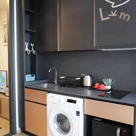 The Edge High Floor & Seaview อพาร์ทเม้น