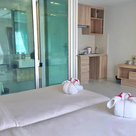 Dday Luxury By D-eco Wellness Centre โรงแรม 4*