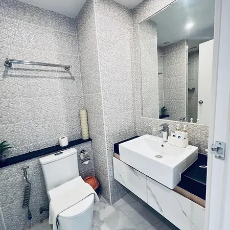 Dday Luxury By D-eco Wellness Centre โรงแรม