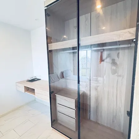 Dday Luxury By D-eco Wellness Centre โรงแรม 4*