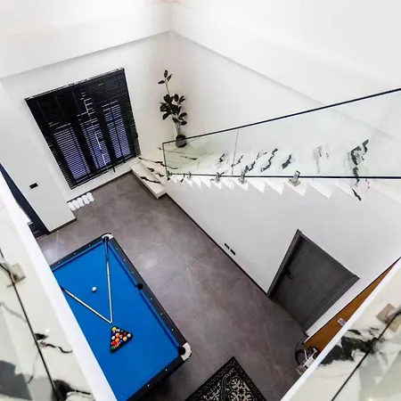 Villa Newly Dec Pool Table Ktv Bbq Terrace Outdoor 5br Swimming Pool Pattaya