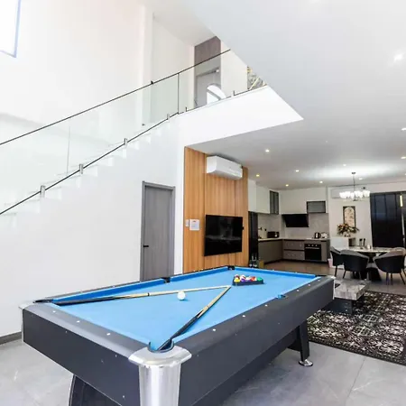 Newly Dec Pool Table Ktv Bbq Terrace Outdoor 5br Swimming Pool Villa