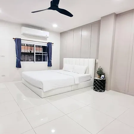 Apartment Dad N Mom's House By Thongnak