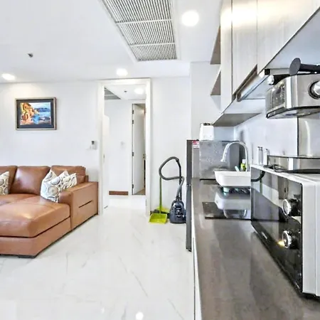 Zire Wonamat - Luxury Large One Br Seaview Apartment, Pattay Beach
