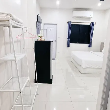 Dad N Mom's House By Thongnak Apartment