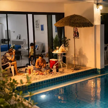 Monalisa Blue Haven Pool Pattaya