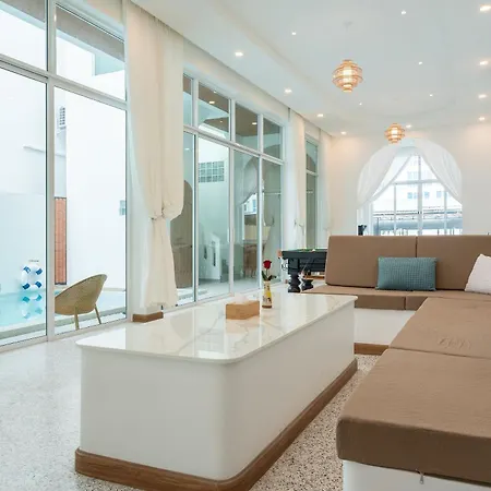 Downtown Oasis Pool Villa A