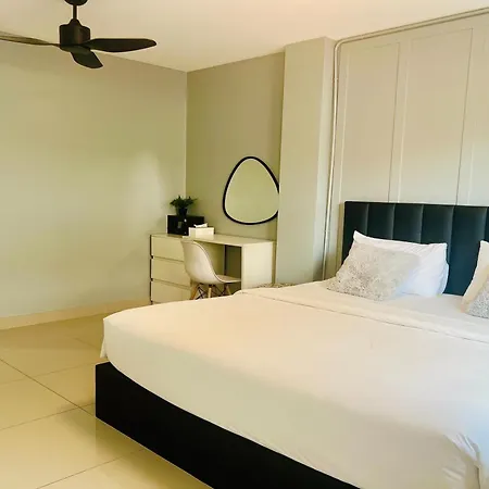 Dad N Mom's House By Thongnak Pattaya
