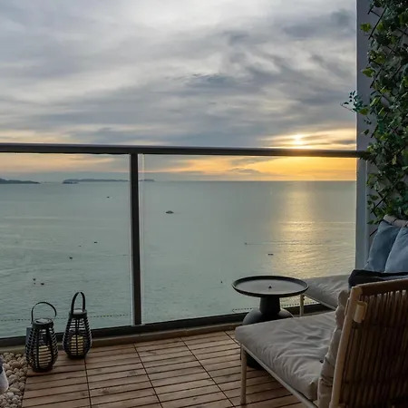 Apartment Zire Wongamat By Silqstay V Pattaya