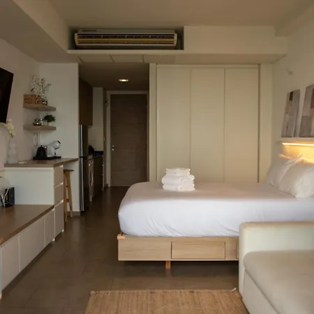 Zire Wongamat By Silqstay V Apartment *