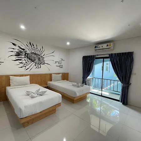 Nine Blue Hotel *