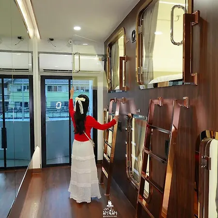 The Rich Cafe & 3*