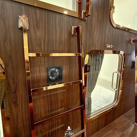 Capsule hotel The Rich Cafe & 3*